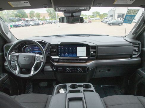 Used 2024 Chevrolet Silverado 1500 RST w/ Rally Edition AWD/4WD image 13