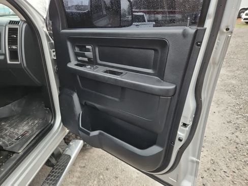 Used 2015 RAM 2500 Tradesman w/ Chrome Appearance Group image 22