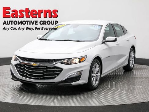 Used 2024 Chevrolet Malibu LT image 1