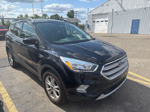 Used 2018 Ford Escape SE AWD/4WD image 9