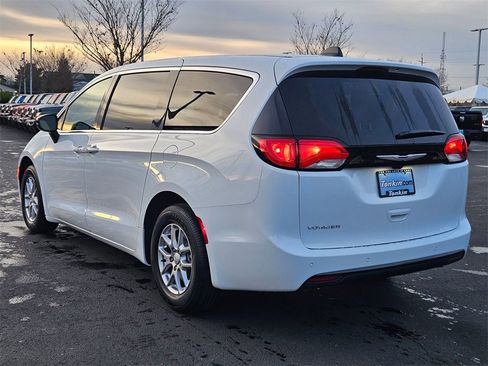 New 2026 Chrysler Voyager LX image 4