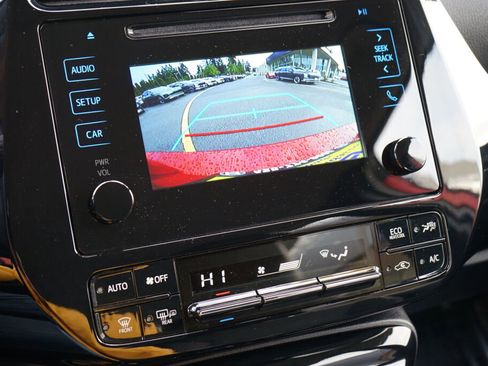 Used 2019 Toyota Prius XLE image 22