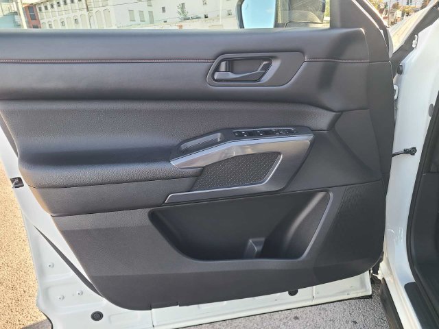 Used 2023 Nissan Pathfinder Rock Creek AWD/4WD image 17