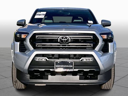Used 2026 Toyota Tacoma SR5 image 3