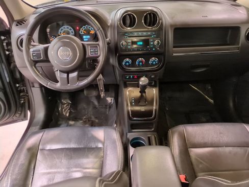 Used 2016 Jeep Patriot High Altitude image 15