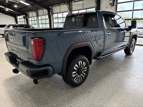 Used 2025 GMC Sierra 2500 Denali Ultimate w/ Max Trailering Package AWD/4WD image 3