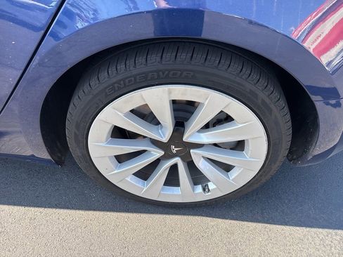 Used 2022 Tesla Model 3 Long Range AWD/4WD image 11