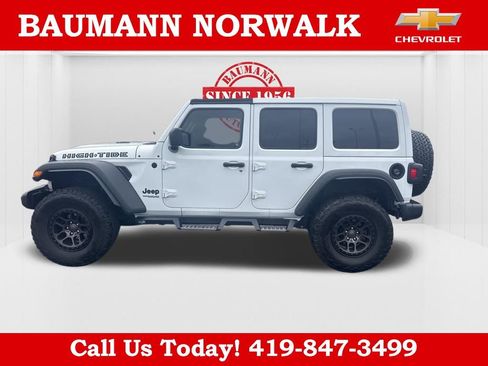 Used 2022 Jeep Wrangler Unlimited Sport AWD/4WD image 2