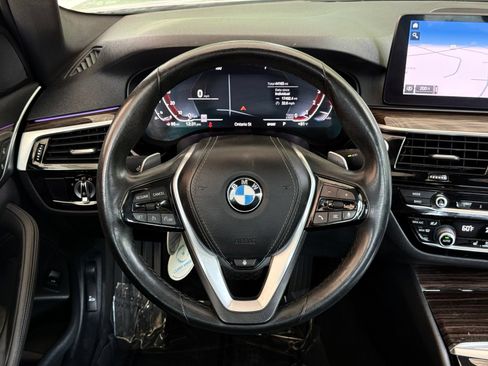 Used 2021 BMW 530i w/ Convenience Package RWD image 32