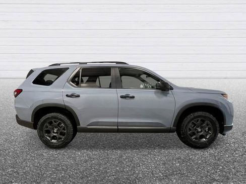 New 2026 Honda Pilot TrailSport image 8