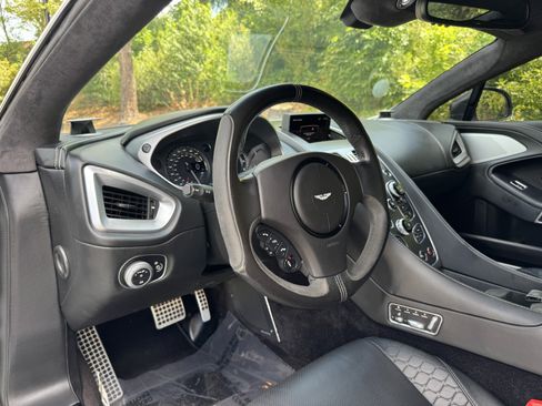Used 2014 Aston Martin Vanquish Coupe RWD image 38