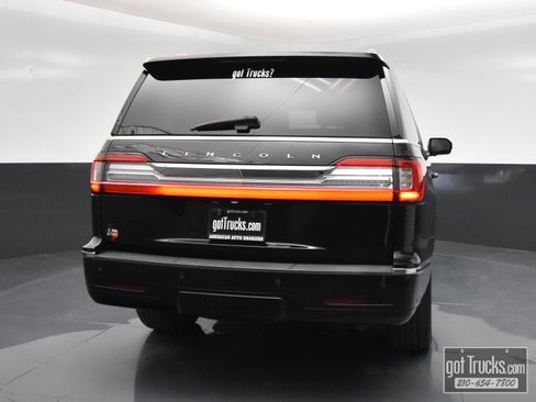 Used 2020 Lincoln Navigator Reserve w/ Equipment Group 208A Reserve image 6