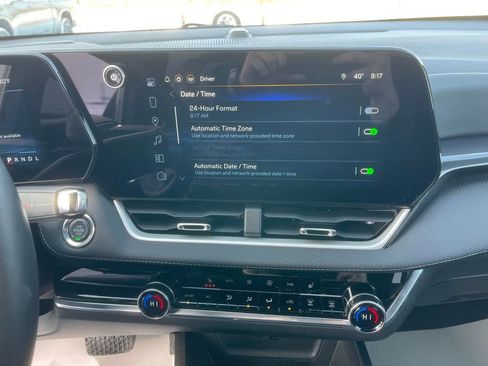 New 2026 Chevrolet Equinox LT w/ Convenience Package II image 17