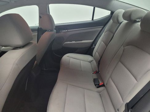 Used 2018 Hyundai Elantra SE FWD image 18