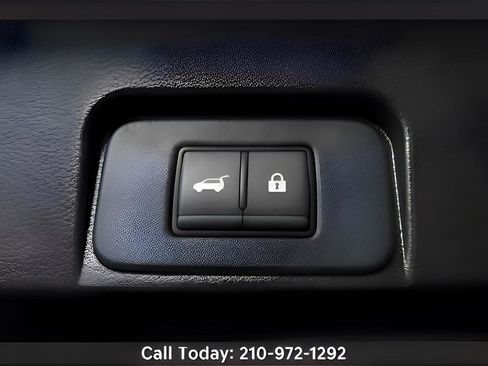 Used 2024 Nissan Rogue SL w/ SL Premium Package image 28