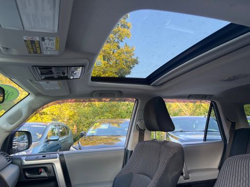 Used 2013 Toyota 4Runner SR5 w/ Convenience Pkg image 37