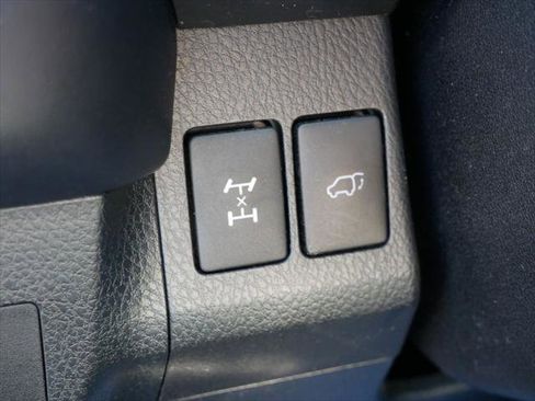 Certified 2018 Toyota RAV4 SE w/ Power Extra Value Package AWD/4WD image 26