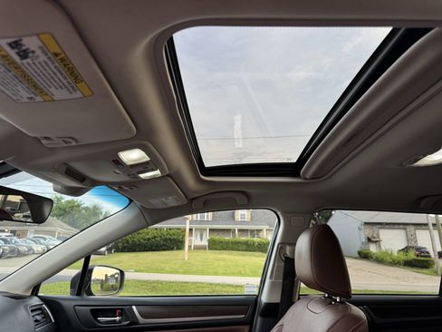 Used 2018 Subaru Outback 3.6R Touring w/ Popular Package #3 image 32