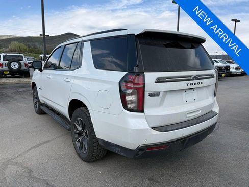 Used 2022 Chevrolet Tahoe Z71 w/ Luxury Package AWD/4WD image 4
