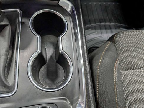 Used 2021 Chevrolet Traverse LT image 28