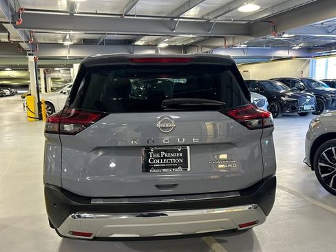 Used 2023 Nissan Rogue Platinum w/ Platinum Premium Package image 3