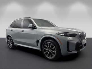 Used 2024 BMW X5 sDrive40i w/ M Sport Package RWD video 1