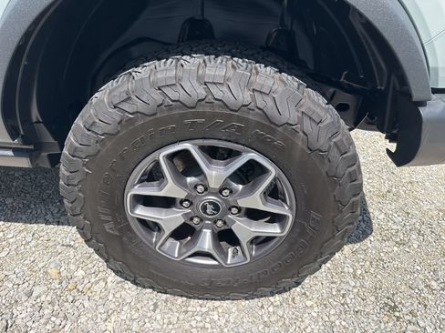 Used 2024 Ford Bronco Badlands AWD/4WD image 10