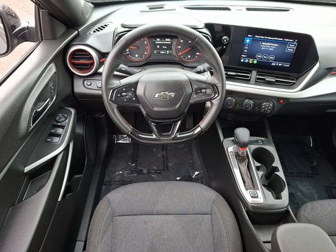 Used 2024 Chevrolet Trax RS image 12