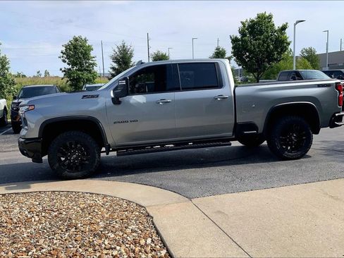 Used 2025 Chevrolet Silverado 2500 LTZ w/ Trail Boss Package AWD/4WD image 12