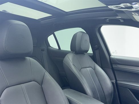 Used 2023 Alfa Romeo Stelvio Ti image 45