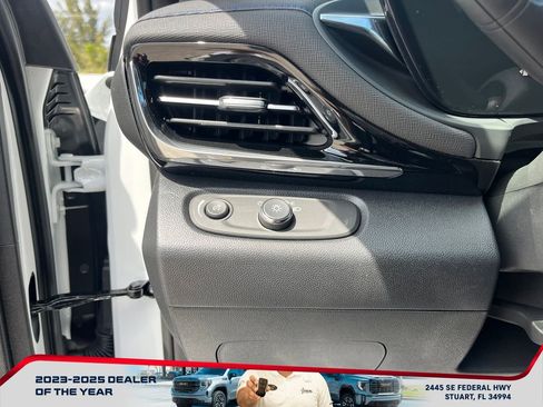 New 2026 Buick Envista Sport Touring image 22