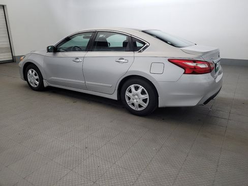 Used 2016 Nissan Altima 2.5 S w/ Power Driver Seat Package FWD image 3
