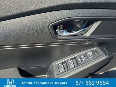 Used 2025 Honda Accord LX image 11