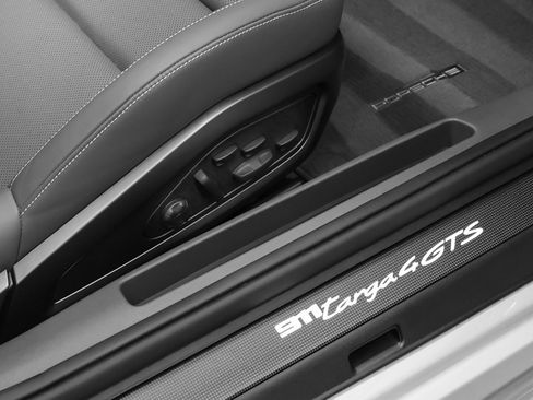 Used 2022 Porsche 911 Targa 4 GTS image 27