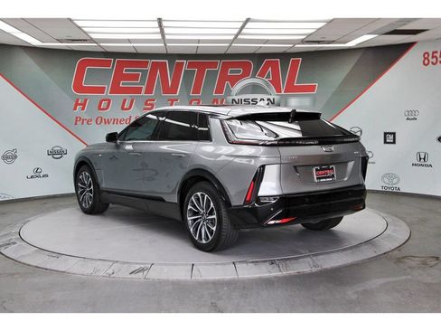 Used 2024 Cadillac Lyriq Sport w/ LPO, Floor Liner Package RWD image 3