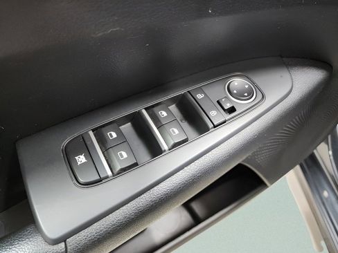 Used 2019 Kia Forte LXS image 18