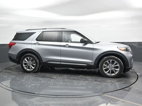 Used 2022 Ford Explorer Limited w/ Equipment Group 301A image 5