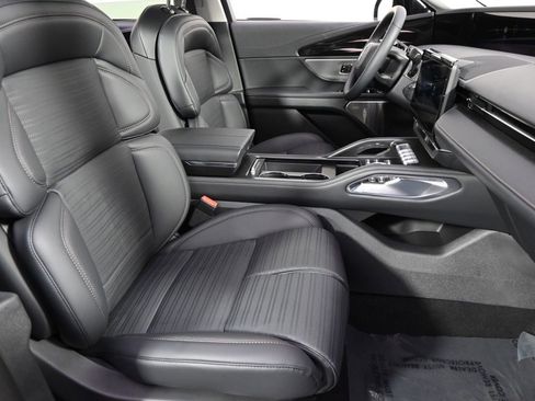 New 2026 Lincoln Nautilus Reserve image 16