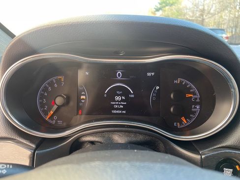 Used 2018 Jeep Grand Cherokee Limited AWD/4WD image 17