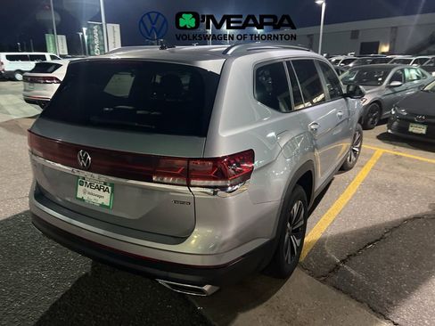 Used 2024 Volkswagen Atlas SE image 4