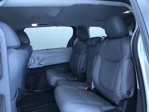 Certified 2023 Toyota Sienna LE image 20