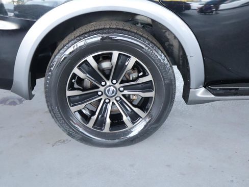 Used 2017 Nissan Armada Platinum w/ Captain Seat Package RWD image 5