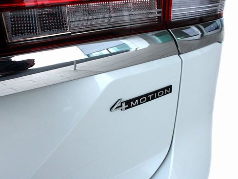 New 2025 Volkswagen Atlas SEL image 72