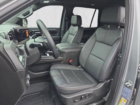 Used 2025 Chevrolet Tahoe RST w/ Comfort Package image 15