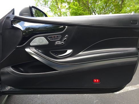 Used 2017 Mercedes-Benz S 550 Cabriolet image 31