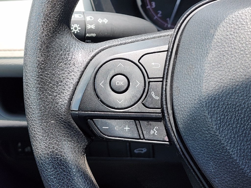 Used 2025 Toyota RAV4 XLE w/ Convenience Package FWD image 29