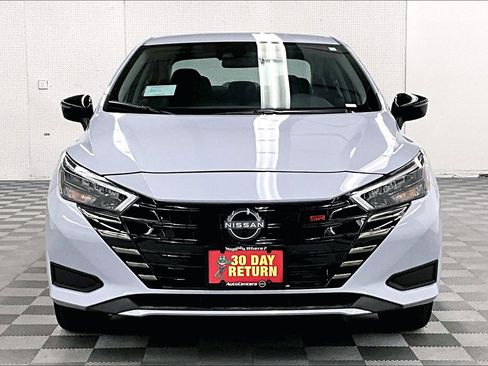 New 2025 Nissan Versa SR w/ Trunk Package FWD image 32