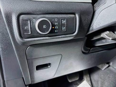 Used 2020 Ford Explorer XLT w/ Equipment Group 202A RWD image 10