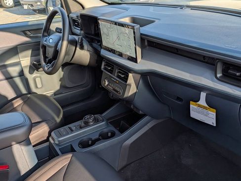 New 2025 Ford Maverick XLT w/ XLT Luxury Package AWD/4WD image 22