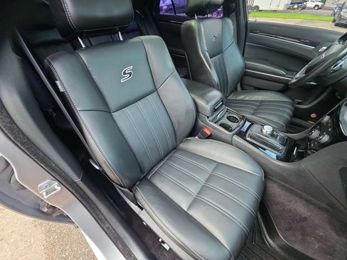Used 2017 Chrysler 300 S AWD/4WD image 27